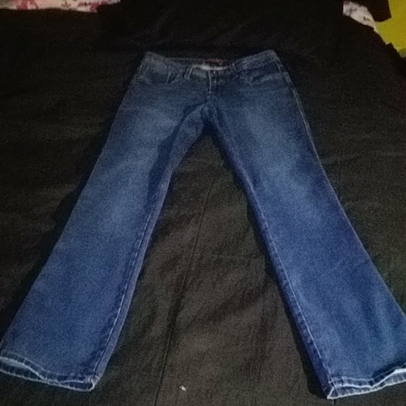 size 3 womens jeans in inches